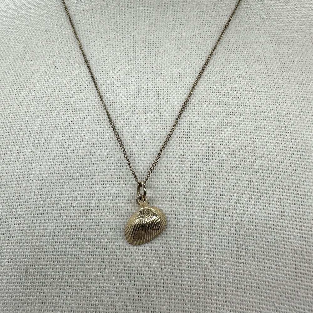VTG Avery‎ 14K Yellow Gold Large Clam Shell Pendant Necklace 19"